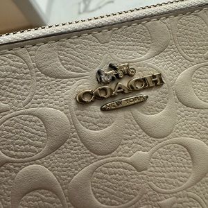 Listing for @alexandraf202